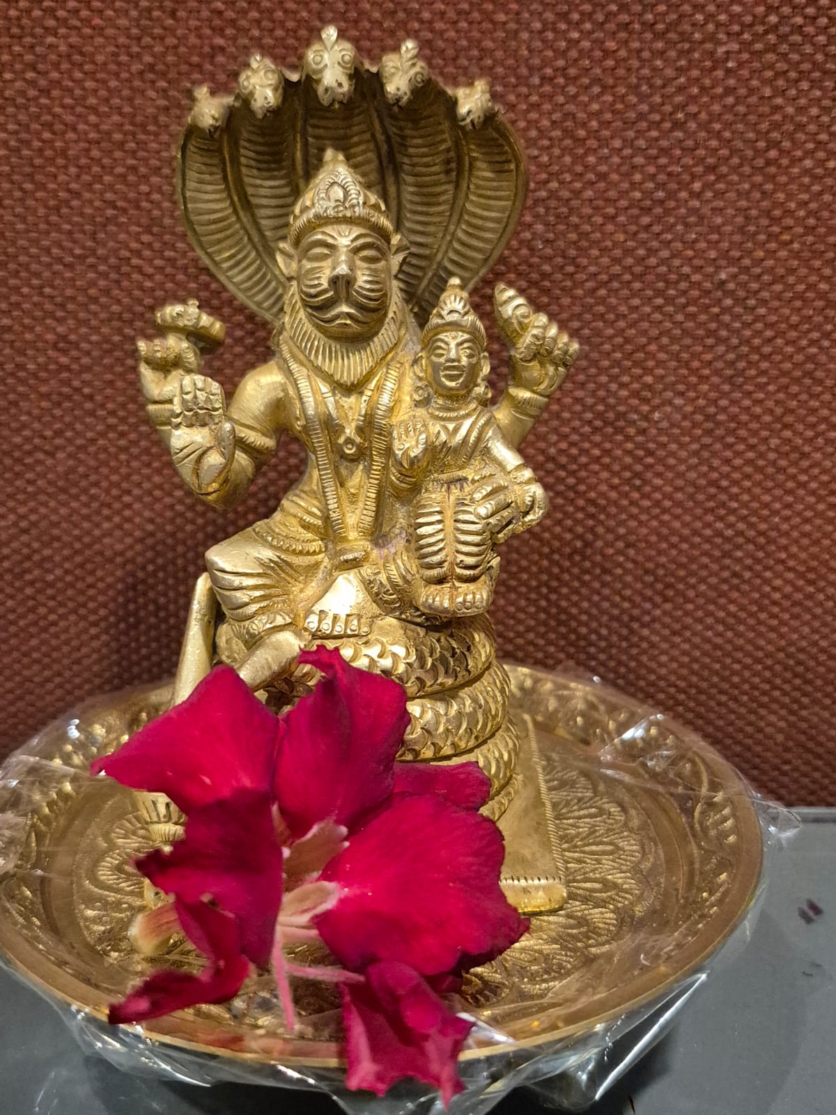 Lakshmi Narasimha Brass wt 993gms ht 5.5inch