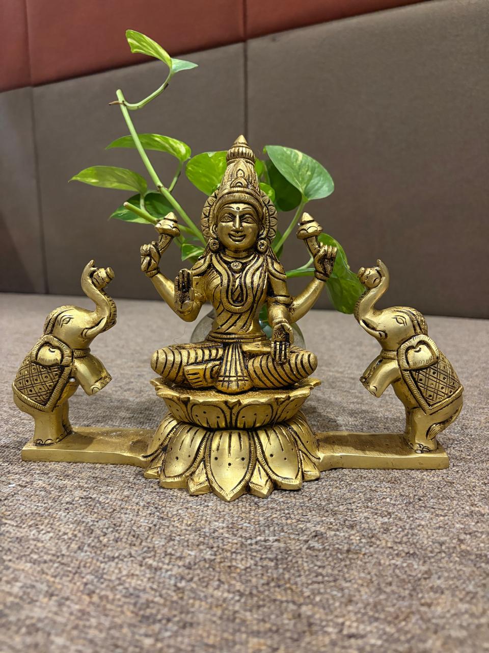 Lakshmi WT 3541GMS AND HT 8 INCH PRICE RS 9000