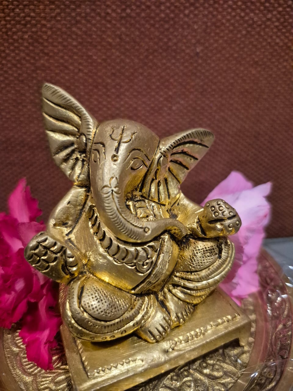 Vinayagar, Brass wt517gms ht 3inch