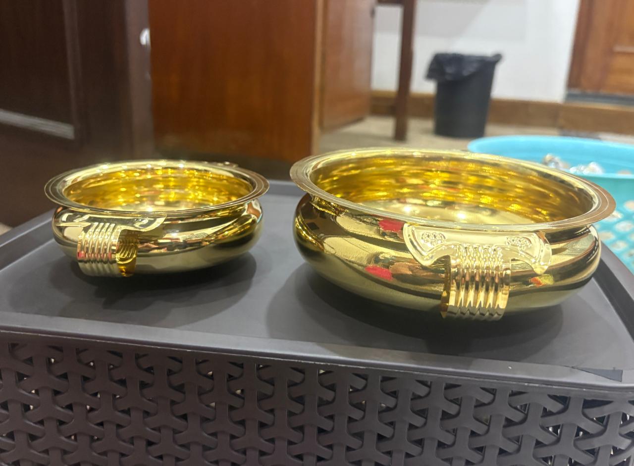 Brass flower pot
