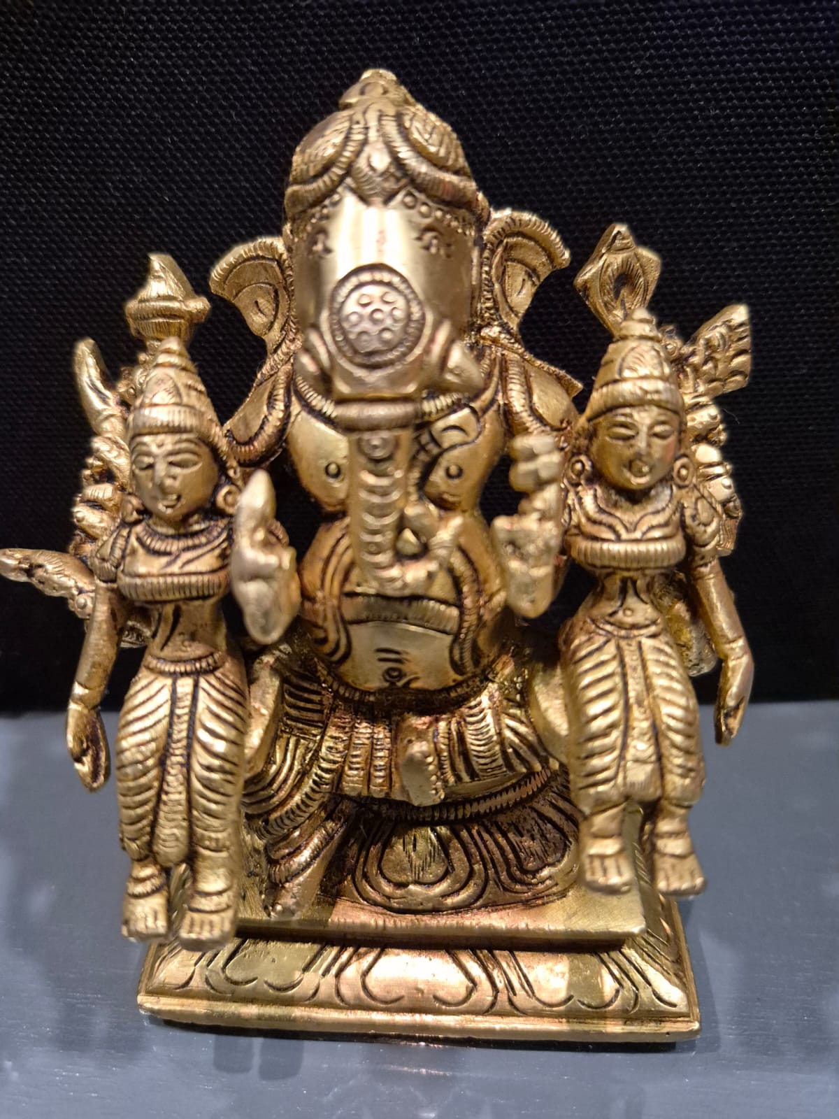 Ganesha/wt 983 gms/ht 4.5 inch