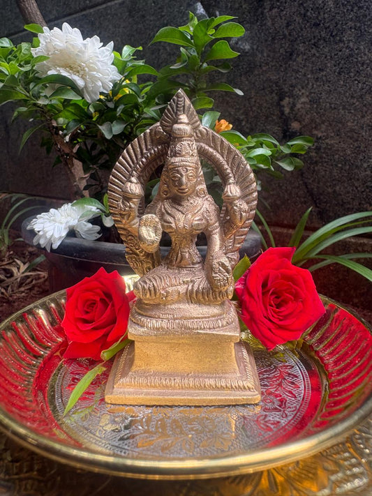 goddess lakshmi devi brass wt229gms ht 3.5 inch