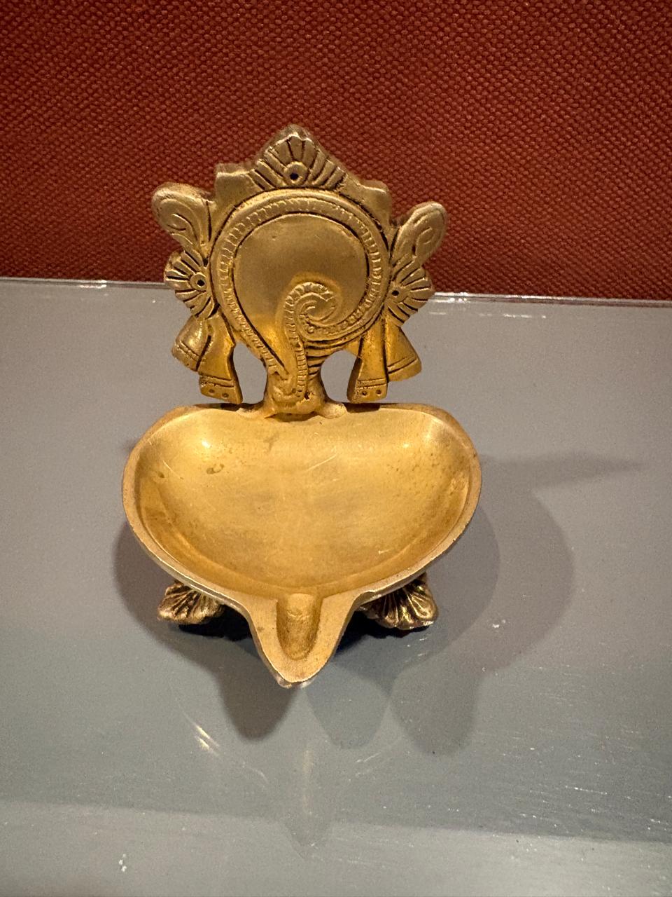sanku vilakku brass/wt410gms ht 4.5 inch