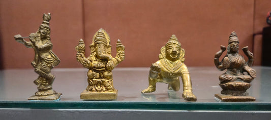 Krishna/48gms/ht 2.5 inch kannawt 80gms/ht2.5 inch/ganesha wt116gmsht 2inch/lakshmi58g total 4ms/ht2inch
