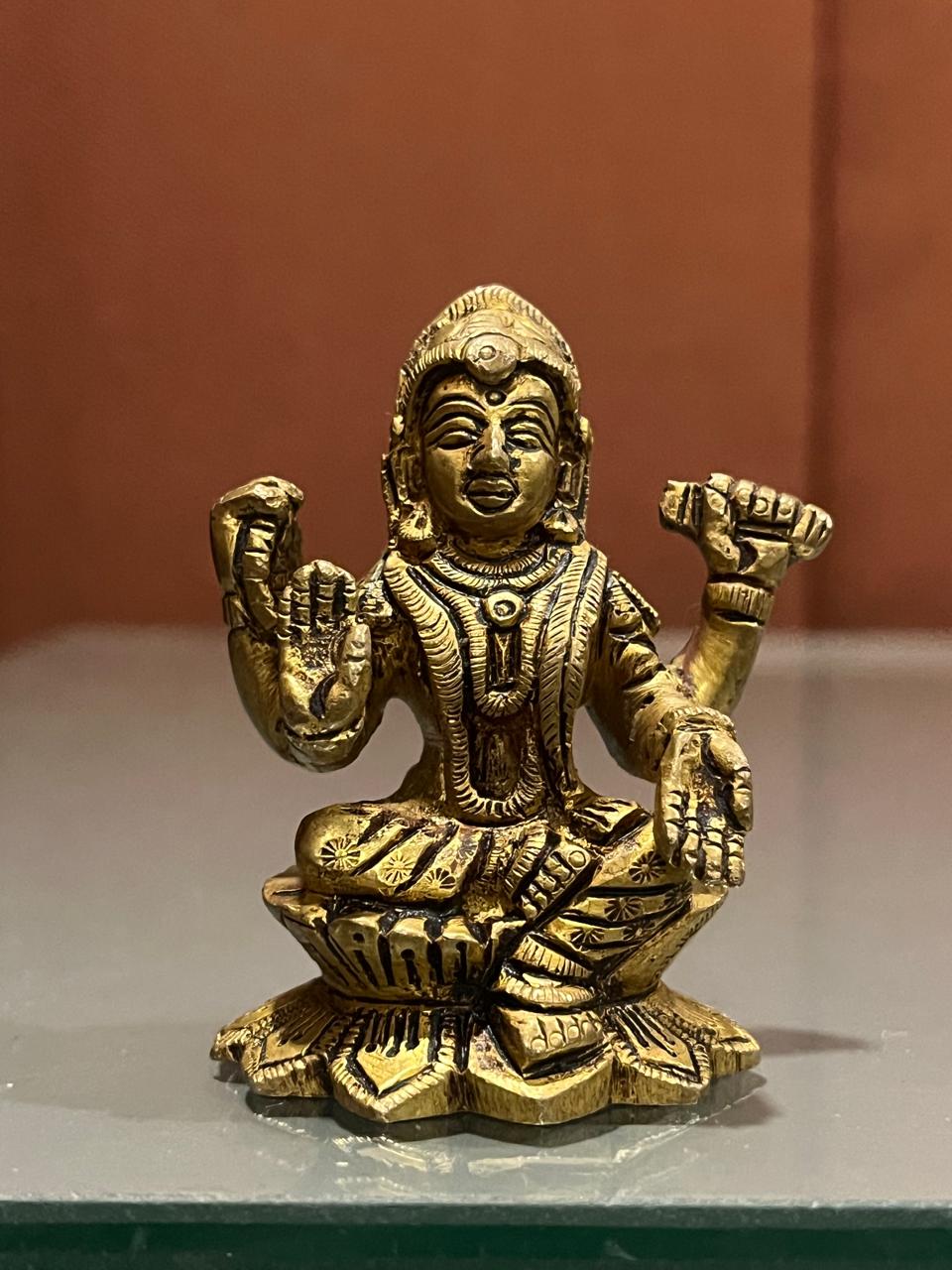 Thiripurasundari /230GM/2.75 inch