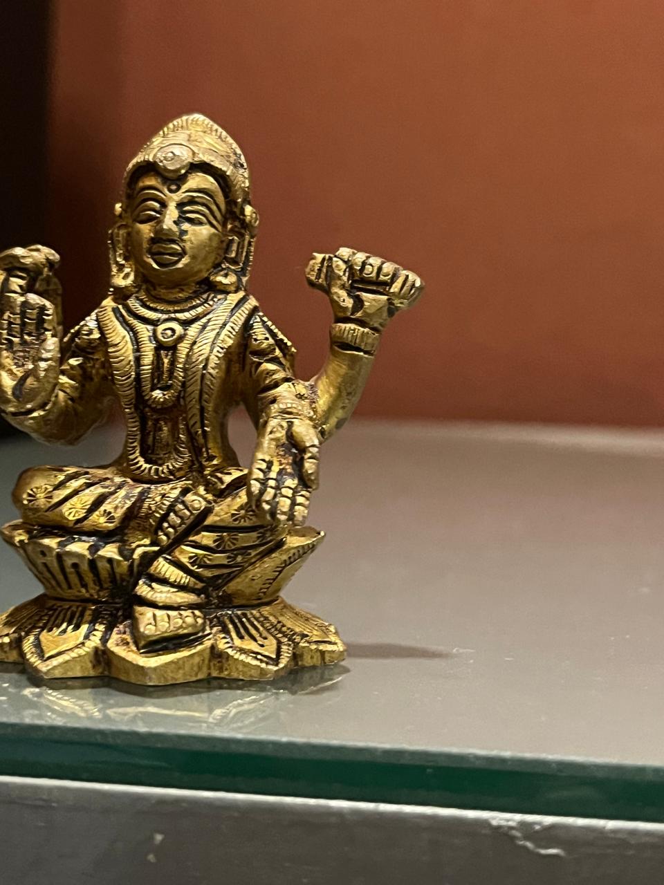 Thiripurasundari /230GM/2.75 inch
